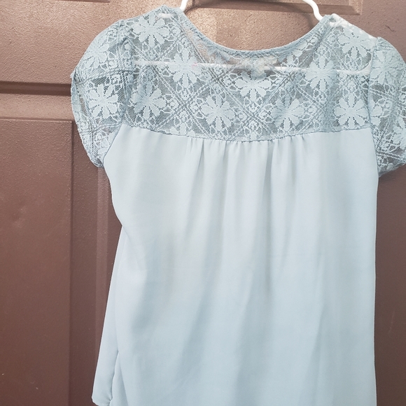 Blouse - Picture 2 of 3